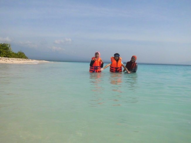 Snorkeling at Pulau Tabuhan